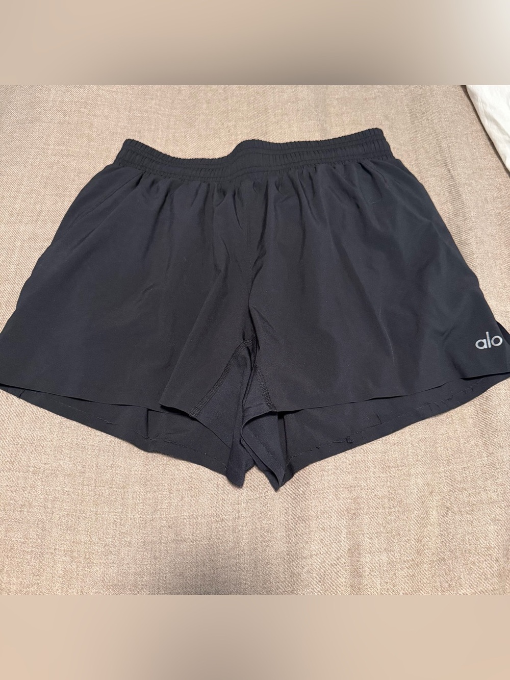 Alo 3” adapt running short